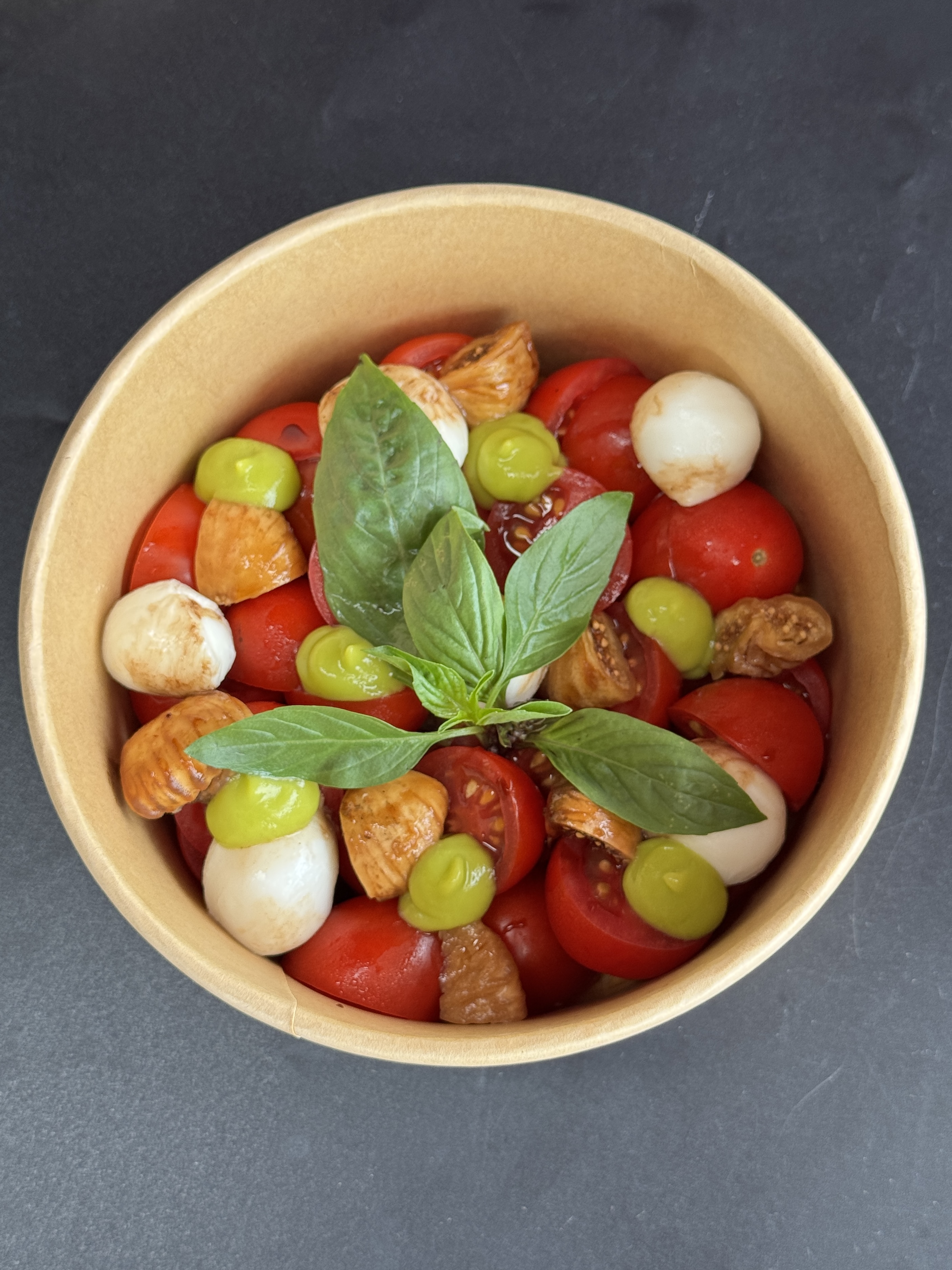 FIGS AND TOMATOES SALAD